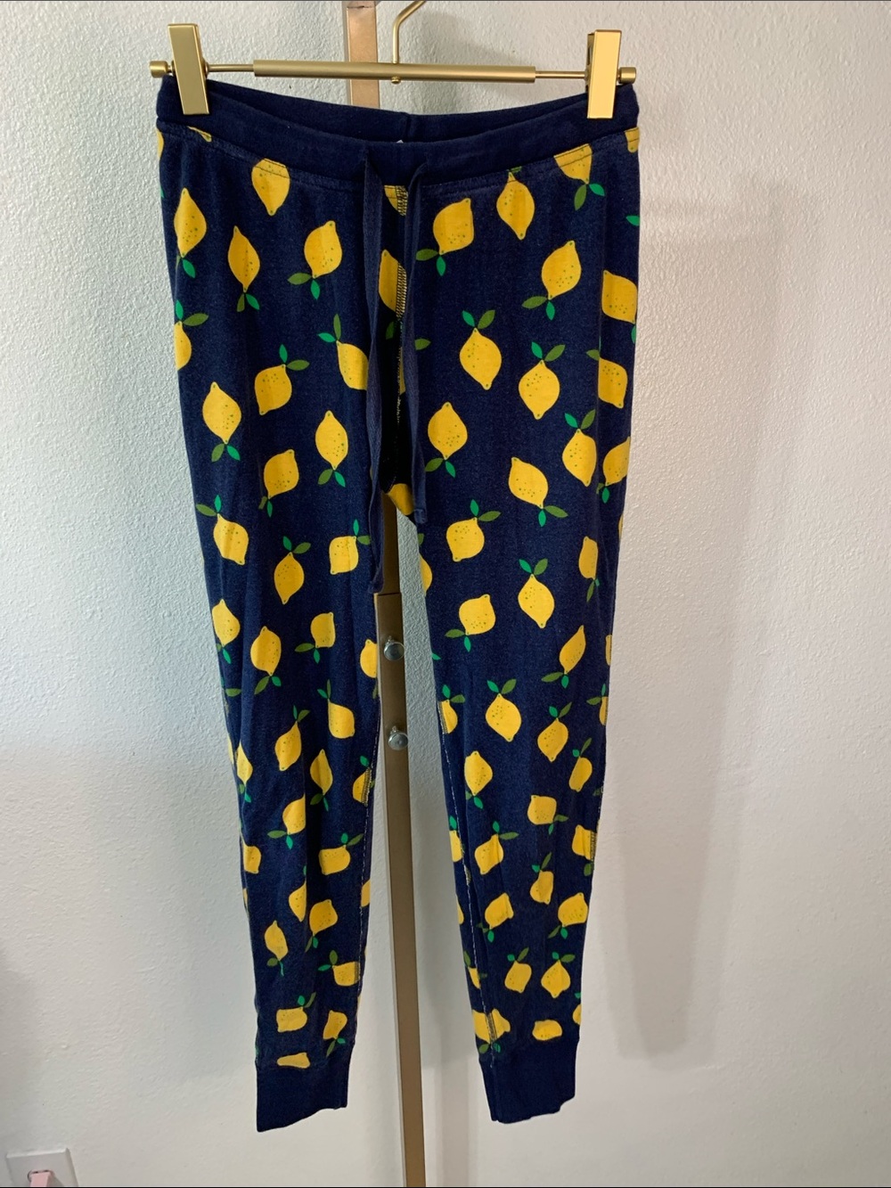 Hanna Andersson Navy with Yellow Lemon Print pj pants- size XS